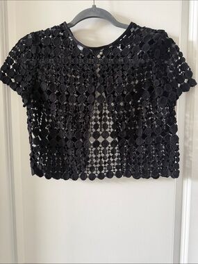 Per Se Black Crochet Circle-Pattern Crop Top